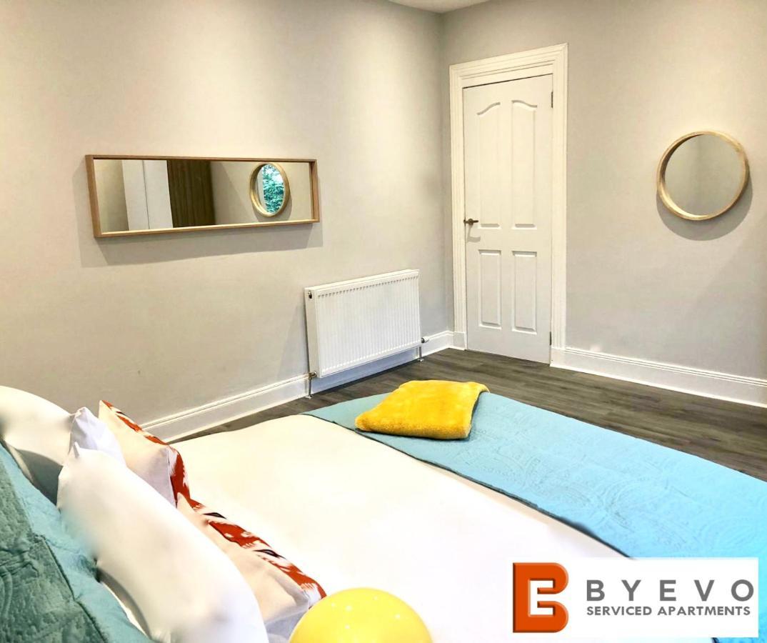 Byevo Almar Villa - Close To City And Airport - Perfect For Contractors Or Large Groups Glasgow Exteriör bild