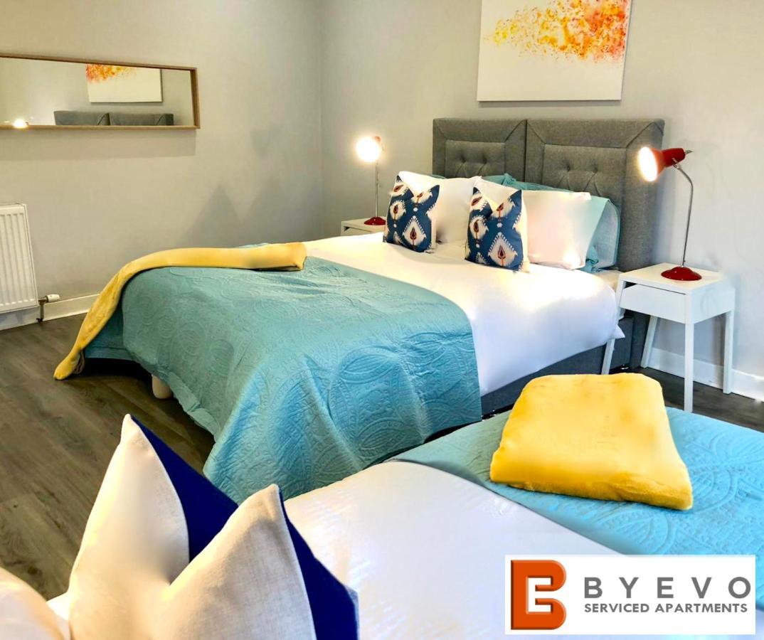 Byevo Almar Villa - Close To City And Airport - Perfect For Contractors Or Large Groups Glasgow Exteriör bild
