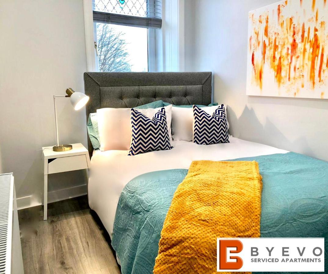 Byevo Almar Villa - Close To City And Airport - Perfect For Contractors Or Large Groups Glasgow Exteriör bild